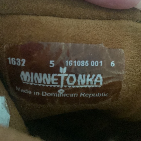 Minnetonka Leather Moccasin Boots 3 Layer Frayed  -Famous ! size 5 - Picture 8 of 8